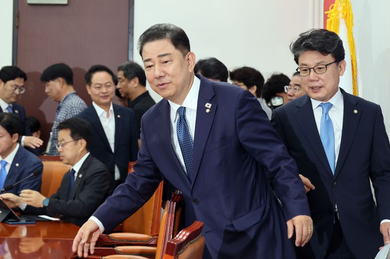 메이저 바카라사이트 더불어민주당 대표 직무대행 겸 원내대표가 31일 국회에서 열린 정책조정회의에 참석하고 있다. 사진=서동일 기자