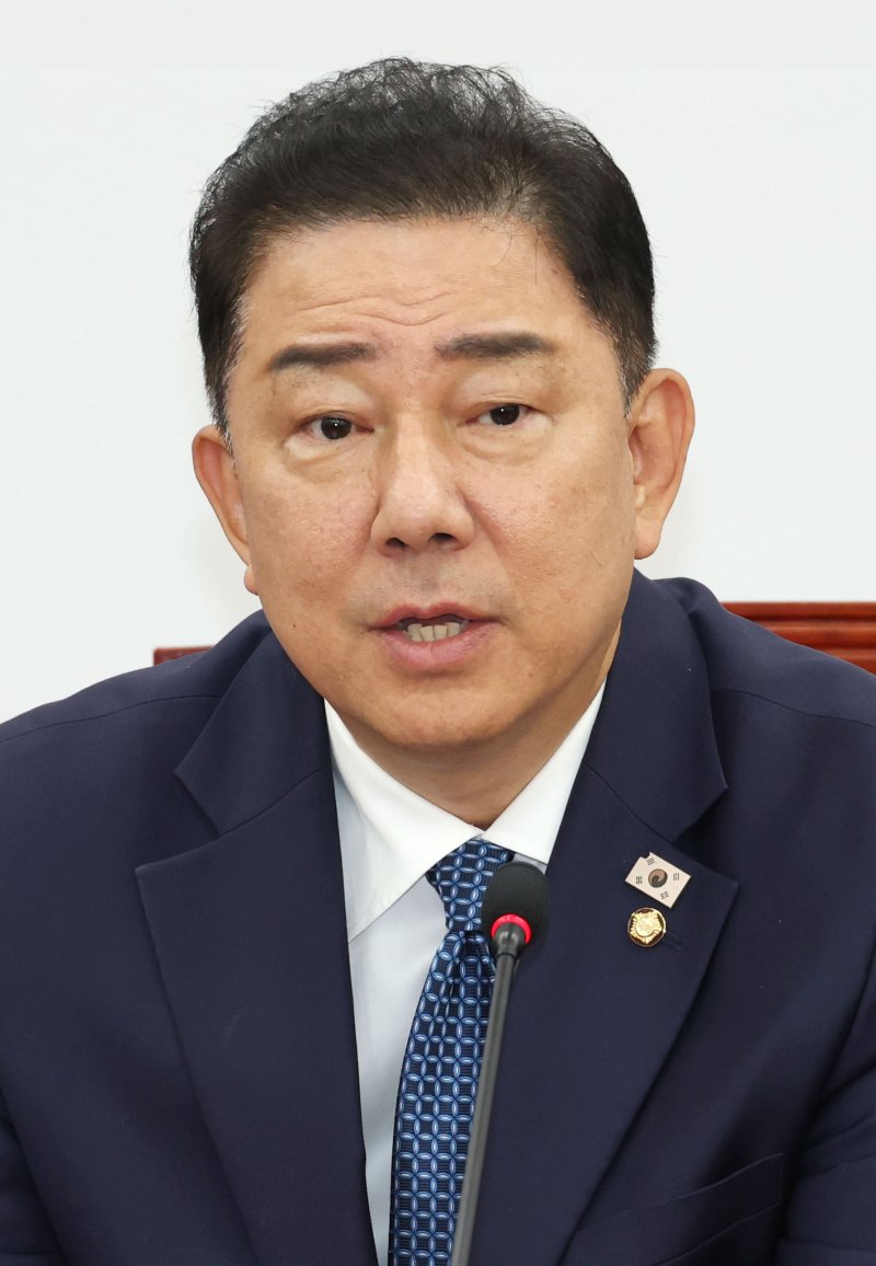 김병기 더불어민주단 대표 직무대행 겸 원내대표가 31일 오전 서울 여의도 국회에서 열린 정책조정회의에서 발언하고 있다. 뉴스1