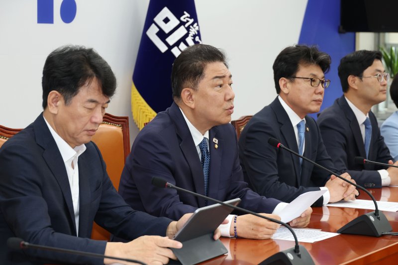 김병기 더불어민주단 대표 직무대행 겸 원내대표가 31일 오전 서울 여의도 국회에서 열린 정책조정회의에서 발언하고 있다. 2025.7.31/뉴스1 ⓒ News1 이광호 기자