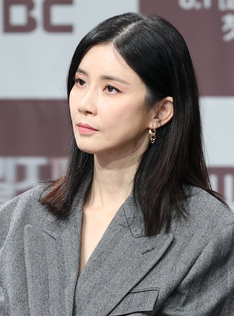 '메리킬즈피플' 이보영 "지성과 '조력 사망 나쁘지 않겠다' 얘기 나눠"