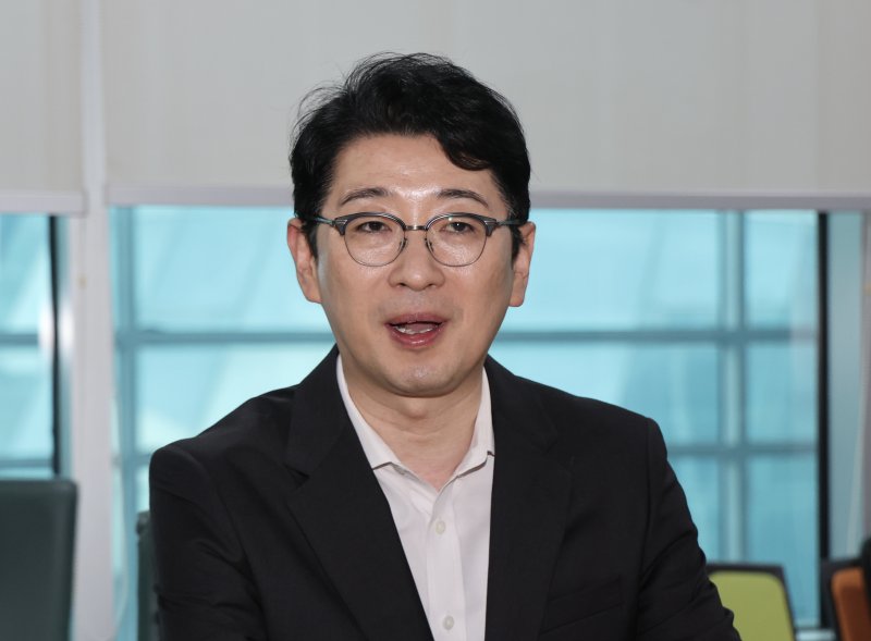 [서울=뉴시스] 김명년 기자 = 국민의힘 당대표 출마를 선언한 주진우 의원이 29일 오후 서울 여의도 국회 의원회관에서 열린 '2030 청년크루 간담회'에서 발언하고 있다. 2025.07.29. kmn@newsis.com