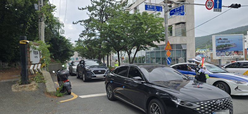 [부산=뉴시스] 부산 기장경찰서는 30일 오전 5시부터 오후 3시까지 일광·임랑 해수욕장 주변에서 교통법규 위반 특별단속을 실시해, 88명의 교통법규 위반자와 7명의 음주운전자를 적발했다. (사진=부산 기장경찰서 제공) 2025.07.31. photo@newsis.com *재판매 및 DB 금지