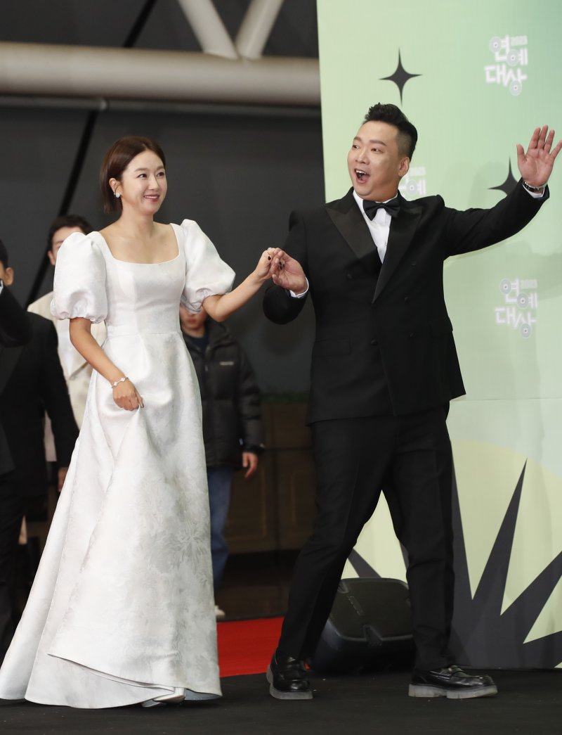 김지혜, 부친상 비보…박준형, 장인상으로 라디오 불참