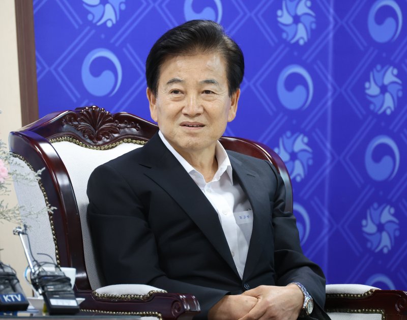 [서울=뉴시스] 김명원 기자 = 정동영 통일부 장관이 31일 서울 종로구 정부서울청사에서 열린 개성공단기업협회 회장단 면담에 참석해 발언하고 있다. 2025.07.31. kmx1105@newsis.com