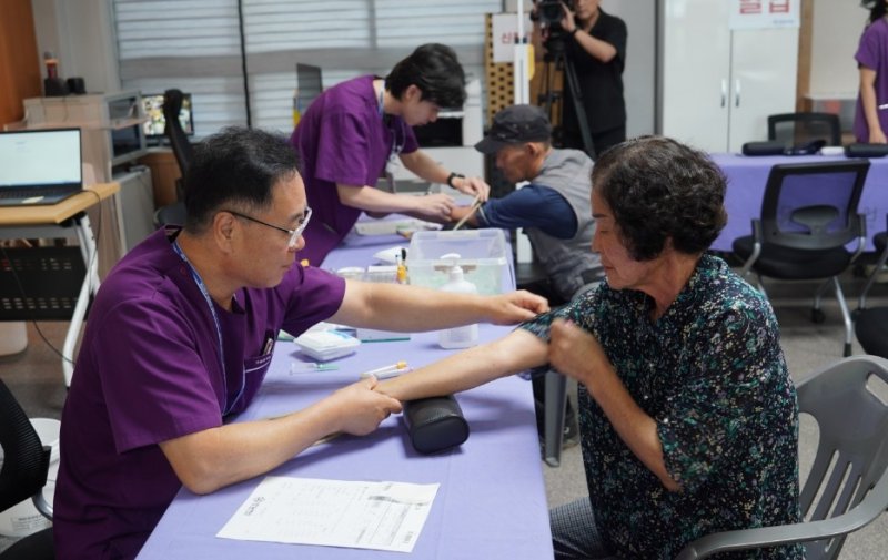 한전·한일병원 합동 의료봉사 사업 (출처=연합뉴스)