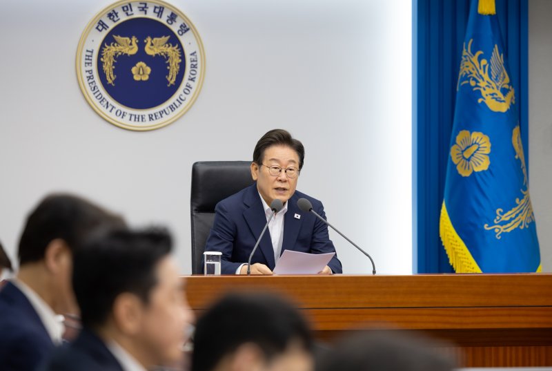이재명 대통령이 30일 서울 용산 대통령실 청사에서 열린 비상경제점검 태스크 포스(TF) 3차 회의에서 발언을 하고 있다. (대통령실 제공. 재판매 및 DB금지) 2025.7.30/뉴스1 ⓒ News1 이재명 기자