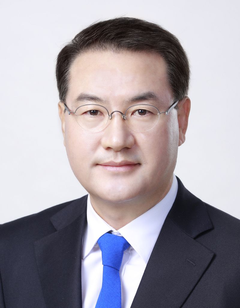 광주광역시는 공석인 문화경제부시장에 김영문<사진> 전 대통령비서실 사회통합비서관을 오는 4일자로 임명할 계획이라고 밝혔다. 광주광역시 제공
