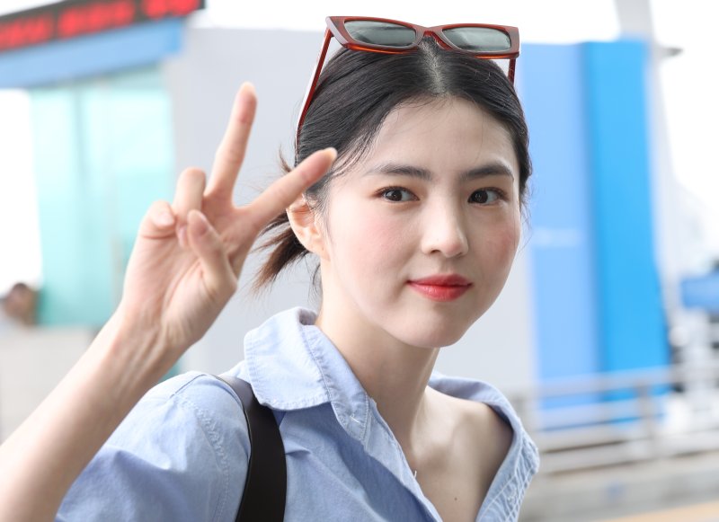 배우 한소희가 청량한 인형 미모를 뽐냈다. ⓒ News1 권현진 기자