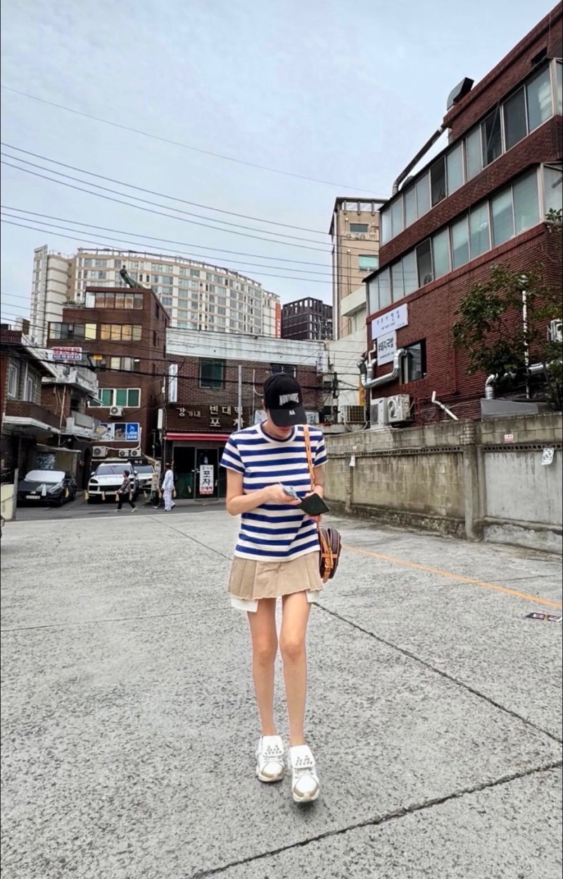 김혜수, 짜장라면 먹어도 여전히 늘씬