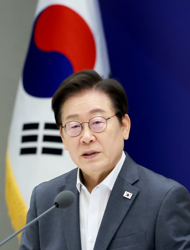 [서울=뉴시스] 고범준 기자 = 이재명 대통령이 1일 서울 용산 대통령실 청사에서 열린 전국 시도지사 간담회에서 발언하고 있다. (대통령실통신사진기자단) 2025.08.01. bjko@newsis.com