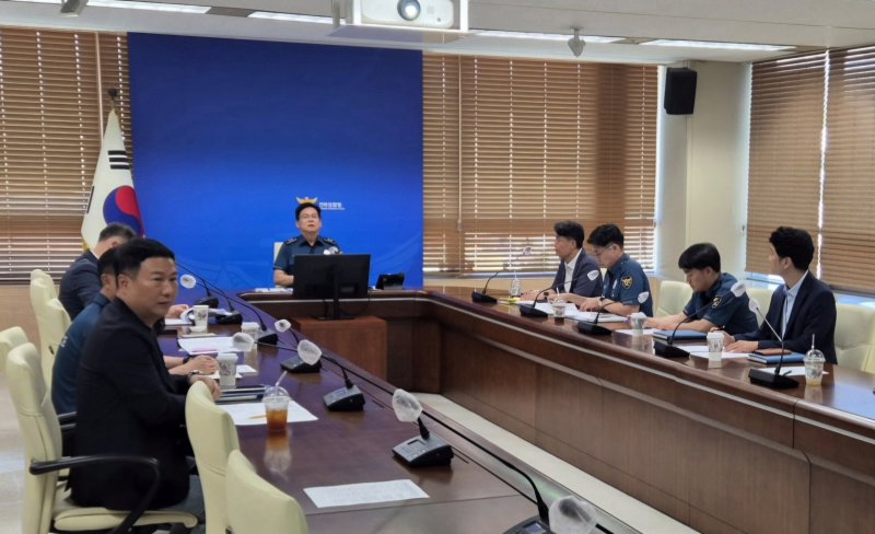 전북경찰청이 1일 김철문 청장을 주재로 관계성 범죄 총령 대응 체계 구축을 위한 실무회의를 개최했다.(전북경찰청 제공. 재판매 및 DB금지)