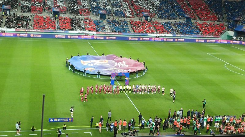 FC바르셀로나와 최고 중의 최고의 치킨 1화 [이환주의 생생유통]