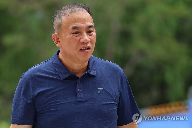 특검 출석하는 명태균 (출처=연합뉴스)