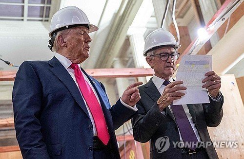 도널드 트럼프 미 대통령과 제롬 파월 연준 의장 (출처=연합뉴스)