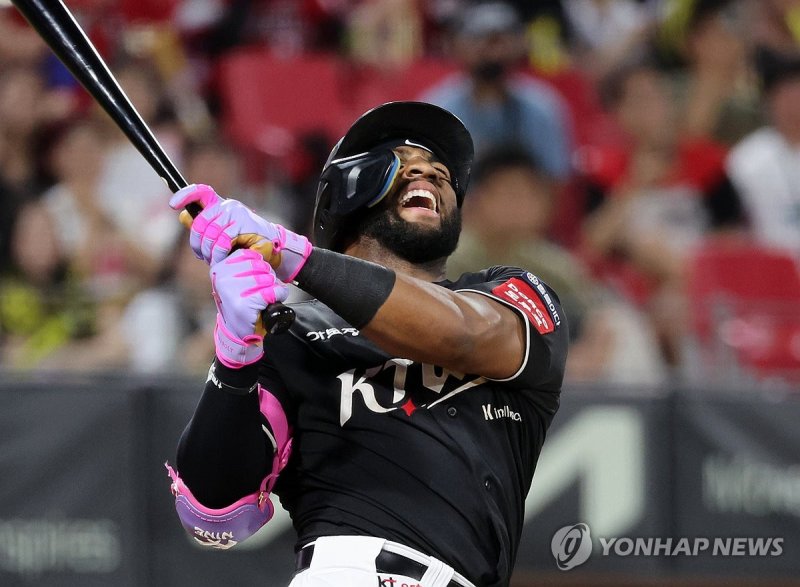 아쉬워하는 로하스 (출처=연합뉴스)