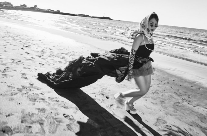 박나래, 웨딩화보 공개 "사랑에 빠졌다"