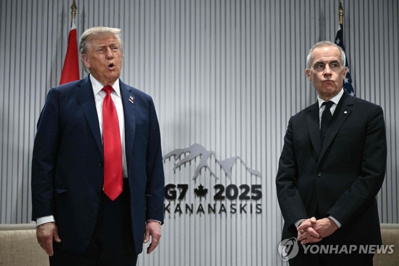 "미국산 불매…여행도 중단" 캐나다, 트럼프 관세폭탄에 부글 (출처=연합뉴스)