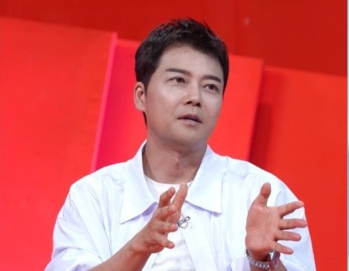 전현무 나는 호구 연애 스타일…패딩도 사주고 가방도 사줘 자폭