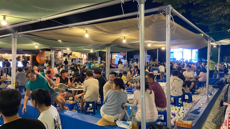 제9회 홍천강 별빛음악 맥주축제장에 마련된 워터존. 홍천문화재단 제공
