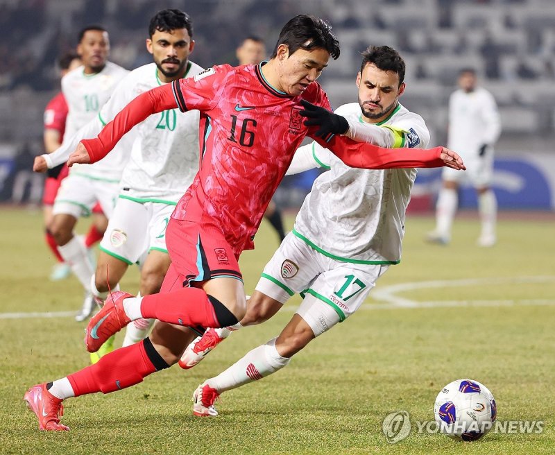 돌파 시도하는 양현준 (출처=연합뉴스)