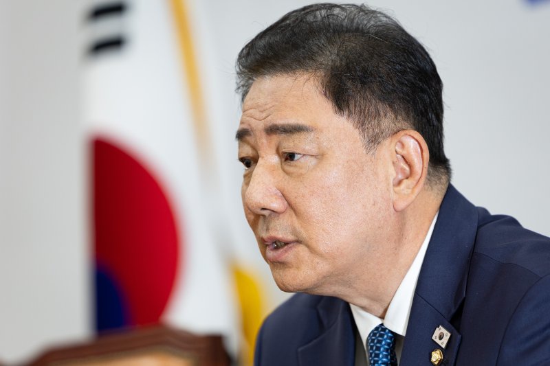김병기 더불어민주당 대표 직무대행 겸 원내대표가 7월 31일 서울 여의도 국회에서 뉴스1과 인터뷰하고 있다. 2025.8.1/뉴스1 ⓒ News1 유승관 기자