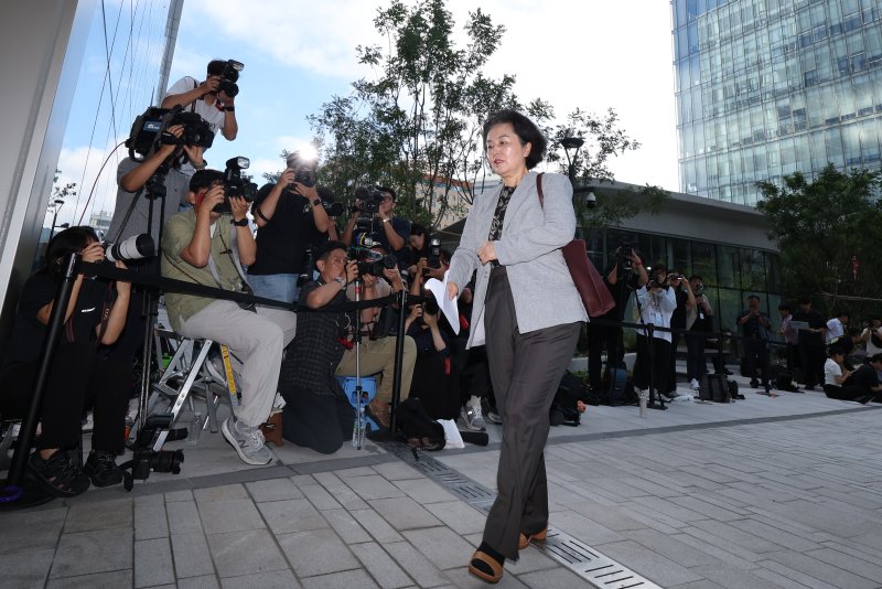 김영선 전 국민의힘 의원이 4일 오전 서울 종로구에 마련된 김건희 메이저 바카라팀(특별검사 민중기) 사무실로 조사를 받기 위해 출석하고 있다. 2025.8.4/메이저 바카라1 ⓒ News1 박지혜 기자