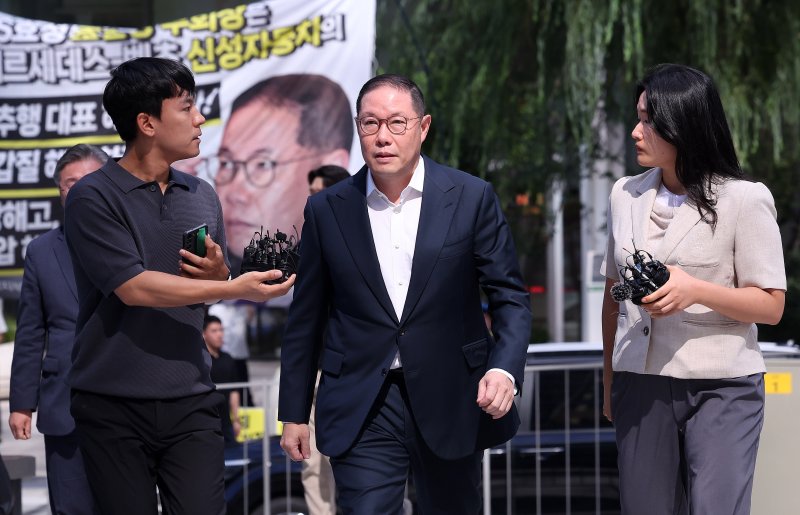 조현상 HS 효성 부회장이 4일 오전 서울 종로구에 마련된 김건희 메이저 바카라팀(특별검사 민중기) 사무실로 조사를 받기 위해 출석하고 있다. 2025.8.4/메이저 바카라1 ⓒ News1 박지혜 기자