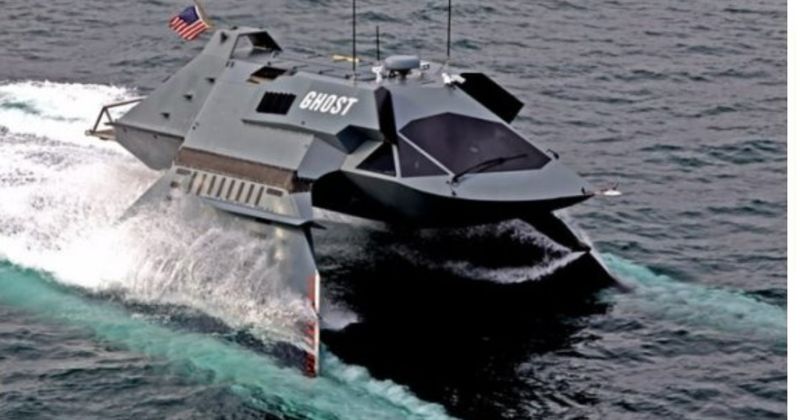 초공동 기술을 이용한 ‘고스트(Ghost)’ 수상정. 배의 본체를 띄우는 두개의 지지대는 SWATH(Small Waterplane-Area Twin-Hull)라는 22개의 컴퓨터로 컨트롤되는 장치에 의해 균형을 유지한다. 출력은 아파치헬기와 블랙호크 헬기에 사용되는 GE-T700 터보샤프트(General Electric T700 turboshaft) 엔진을 탑재했다. 내셔널 인터레스트(national interest)