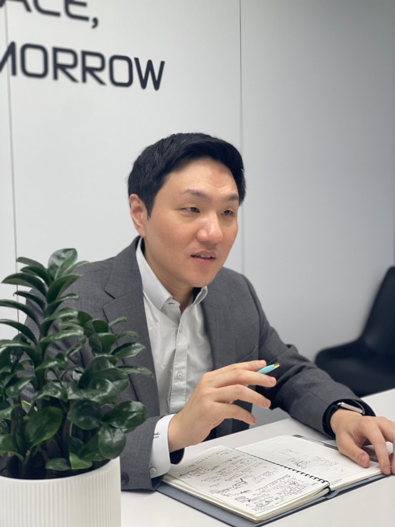 "돌돌 말았다 우주서 펴는 '국산 태양전지' 누리호 실립니다" [fn이사... - 뉴스 썸네일 이미지