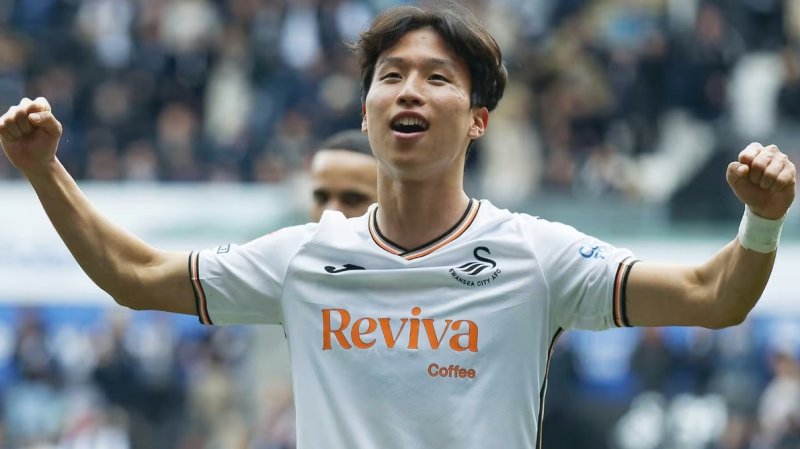 스완지의 엄지성(스완지 홈페이지 제공)