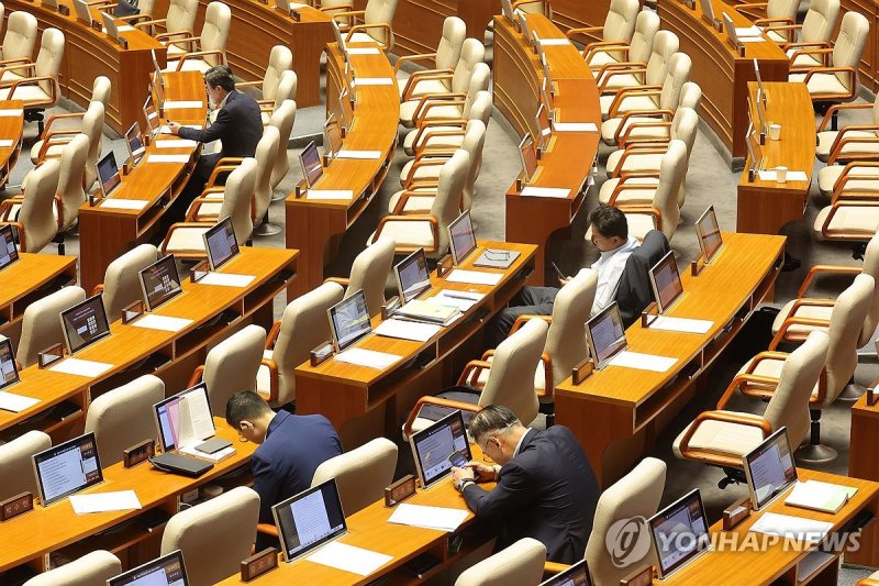 방송법 개정 필리버스터 계속 (출처=연합뉴스)