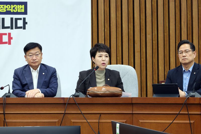 국민의힘 김은혜 원내정책수석부대표가 5일 국회에서 열린 원내대책회의에서 발언하고 있다. 사진=박범준 기자