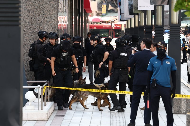 신세계백화점 폭파 테러글 제주서 검거, 정체가...