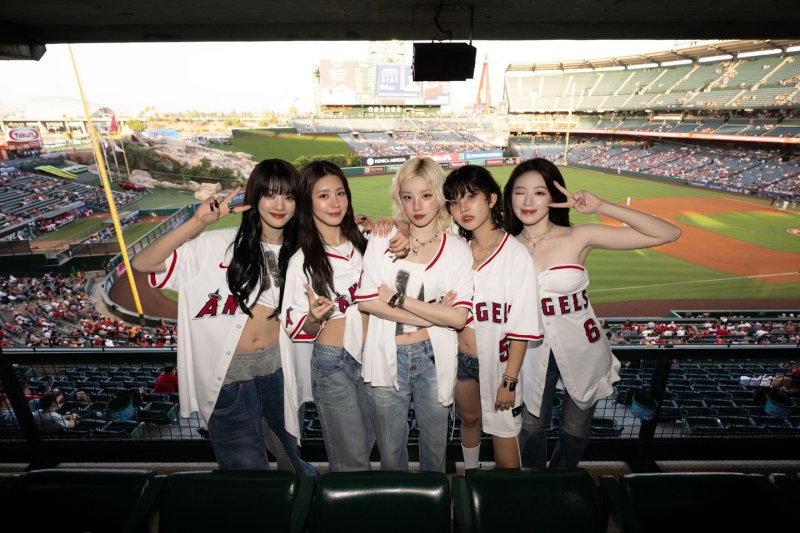 아이들, 메이저리그 시구 나섰다…LA에인절스 경기 사전 공연까지