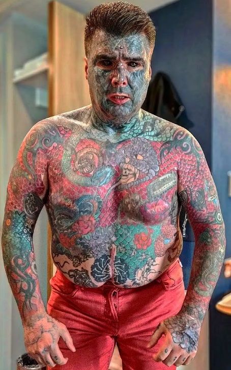 영국에서 가장 많은 문신을 한 남성으로 알려진 메튜 웰런(45). 출처=데일리메일