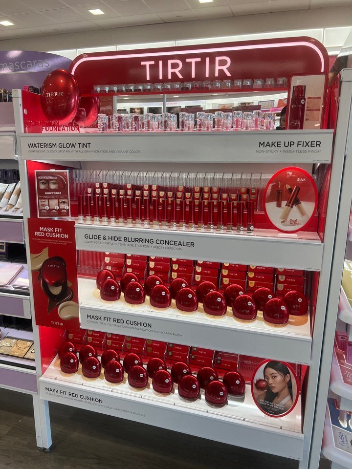 바카라사이트 정보(TIRTIR)는 미국 최대 바카라사이트 정보 리테일러 얼타바카라사이트 정보(Ulta Beauty) 약 400개 매장에 공식 입점했다.(바카라사이트 정보제공)