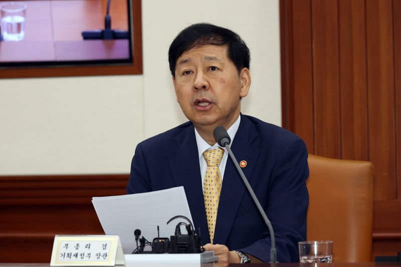 구윤철 경제부총리 겸 기획재정부 장관이 7일 서울 종로구 정부서울청사에서 열린 경제관계장관회의에서 발언하고 있다. 사진=서동일 기자