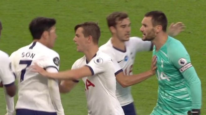 [서울=뉴시스] 잉글랜드 프로축구 프리미어리그(EPL) 토트넘 홋스퍼 시절 함께 뛰었던 손흥민과 위고 요리스의 충돌 장면. (사진=스카이스포츠 캡처)