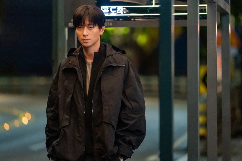 강동원 데뷔 후 첫 첩보 멜로…'북극성' 전지현 "기분좋은 설렘"