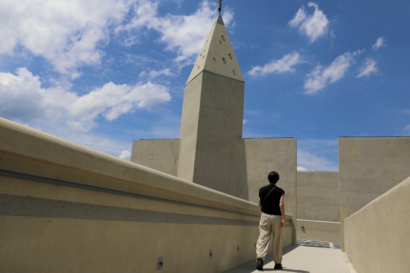왜관수도원 내 하늘성당으로 가는 다리