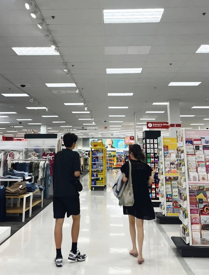 '설경구♥' 송윤아, 자신보다 키 큰 15세 아들과 데이트…듬직하네 [N샷]