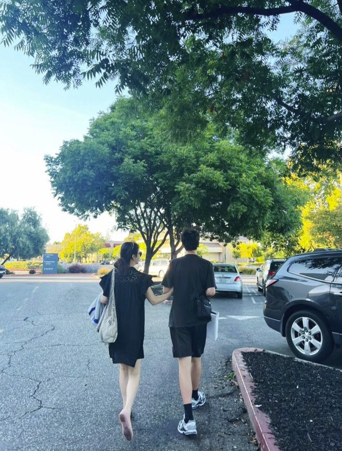 '설경구♥' 송윤아, 자신보다 키 큰 15세 아들과 데이트…듬직하네 [N샷]