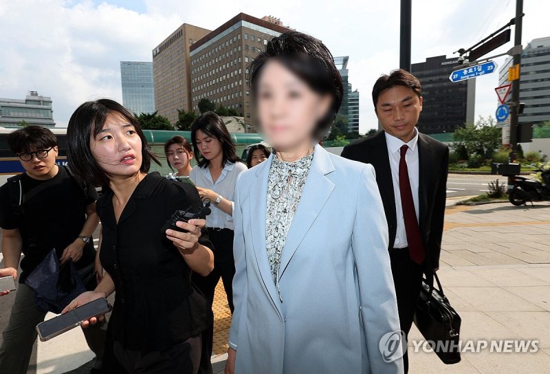 통일교 총재 비서실장 특검 소환 (출처=연합뉴스)