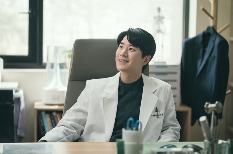 '착한 사나이' 문태유, 현실감 200% 의사…만능 신스틸러 활약