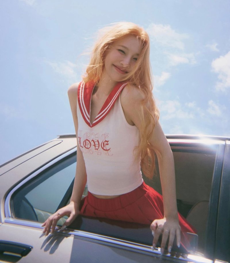 '금발' 조이 완벽 미모에 감탄…첫 솔로 변신