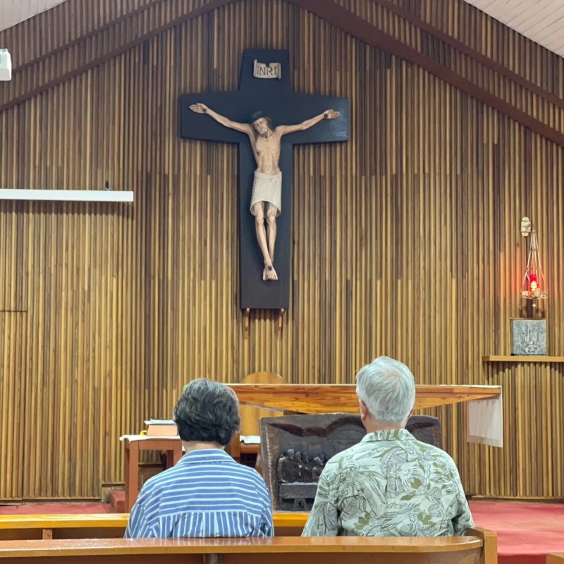 [서울=뉴시스] 기도하는 문재인 전 대통령 부부. (사진=페이스북)