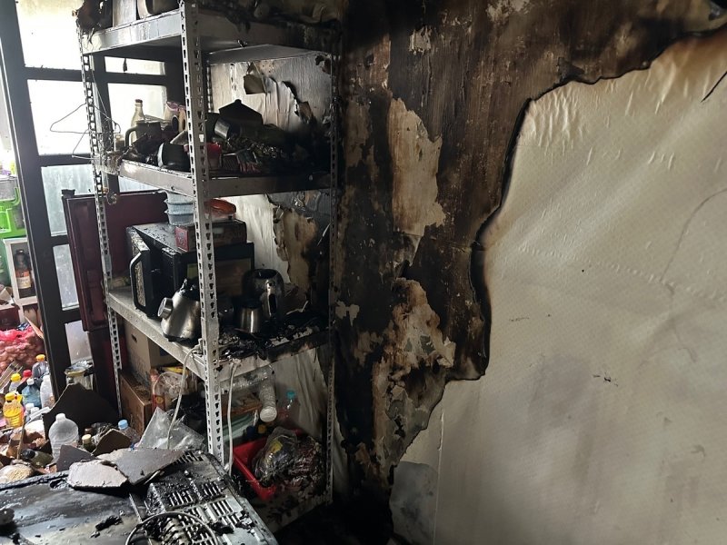 주방 벽면에서 시작된 불 (출처=연합뉴스)