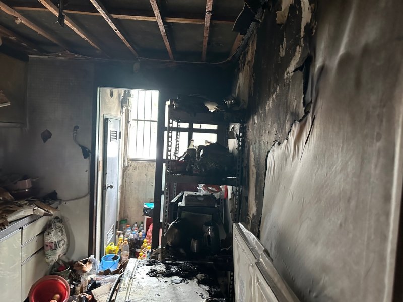 8일 오전 부산 사하구 하단동 아파트 화재 현장.(부산소방재난본부 제공. 재판매 및 DB 금지)