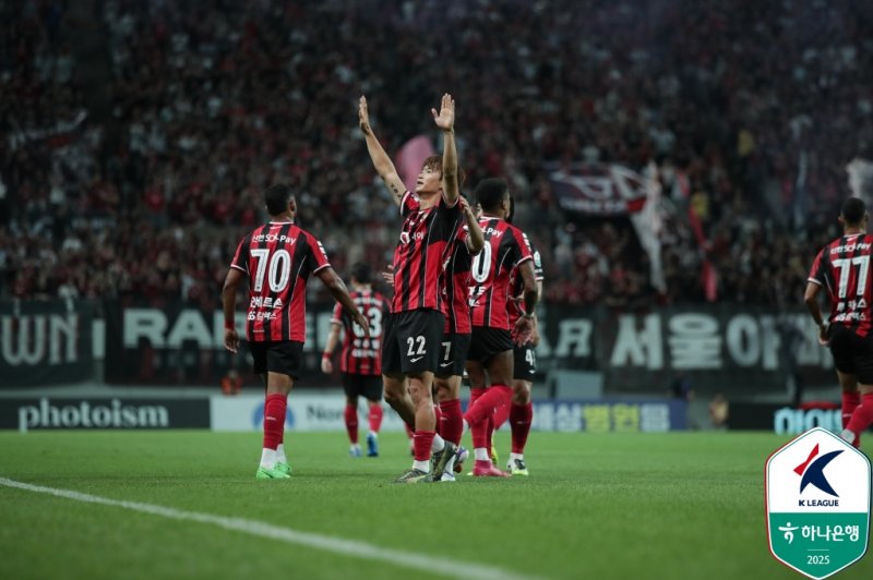 [서울=뉴시스] 프로축구 K리그1 FC서울의 김진수. (사진=한국프로축구연맹 제공)