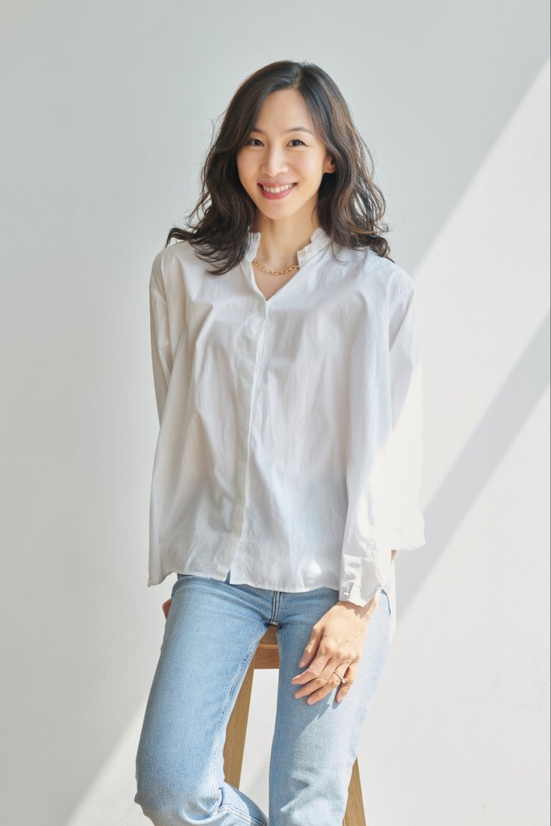 '20년 만에 앨범' 이소은, 음악적 구심력&middot;삶의 원심력